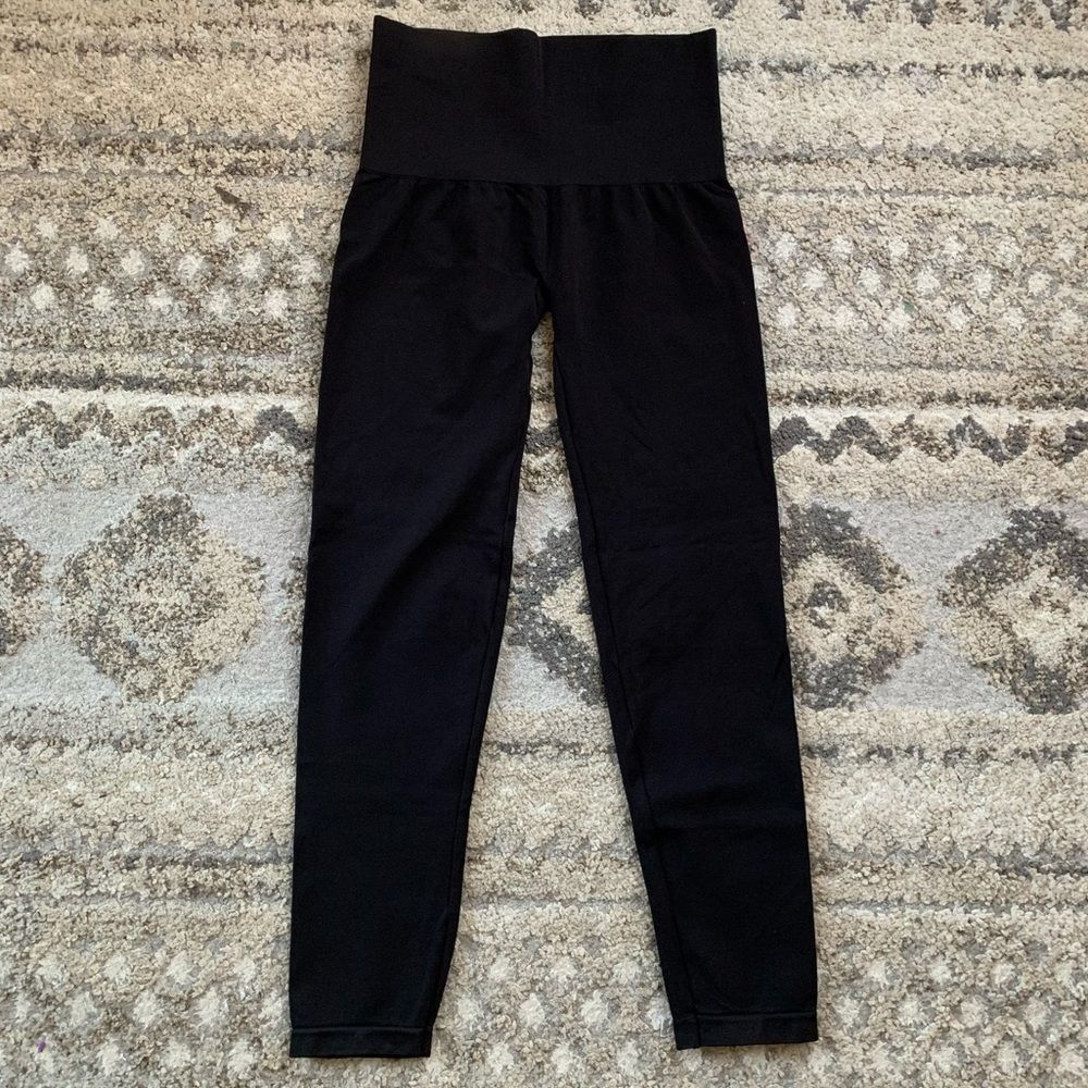 Soma Black Slimming Leggings Medium